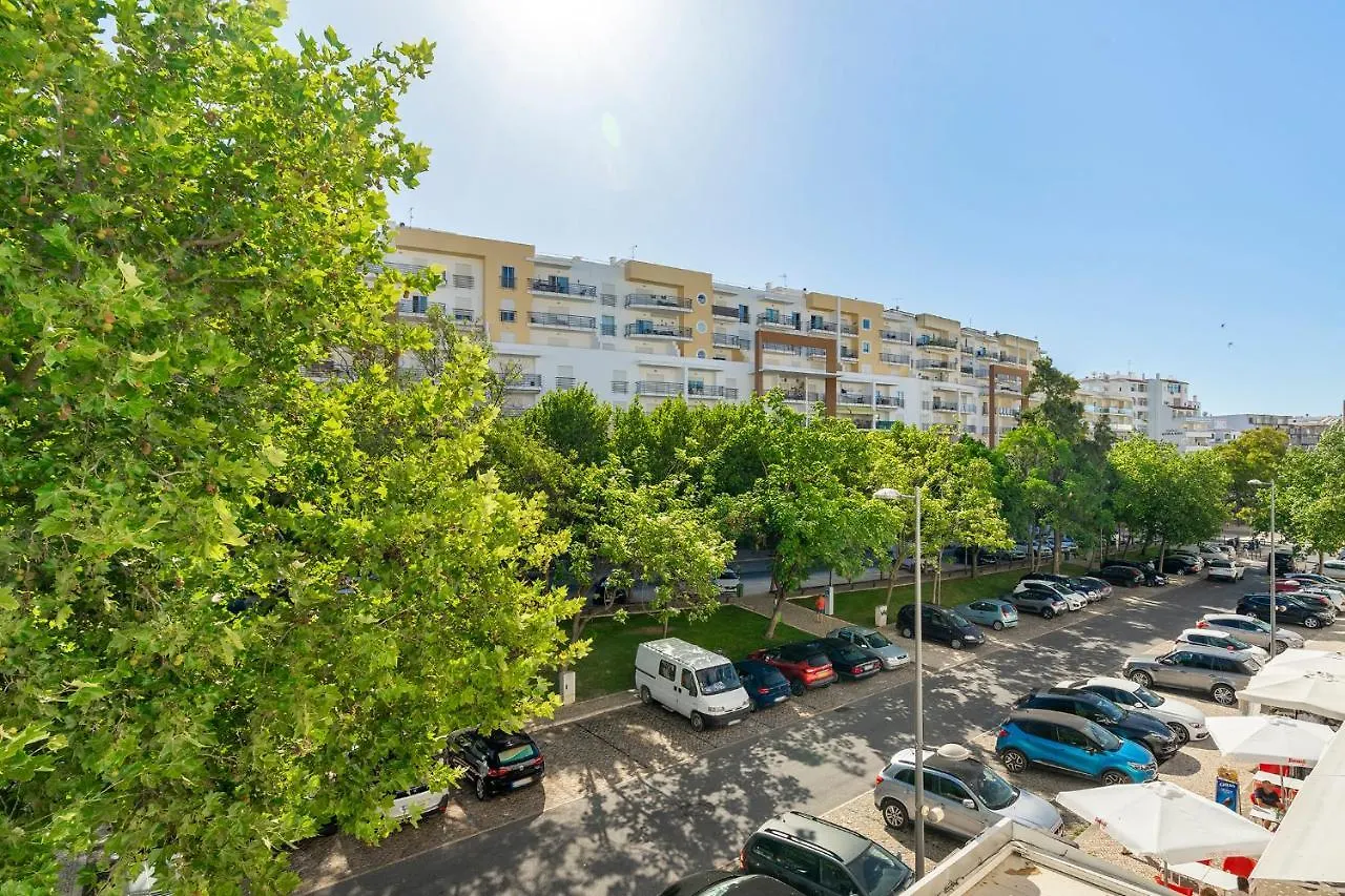 Warm Yellow Albufeira Apartment