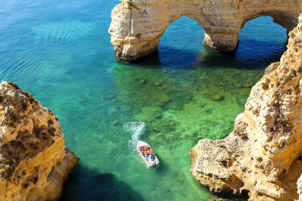 Warm Yellow Albufeira Apartment