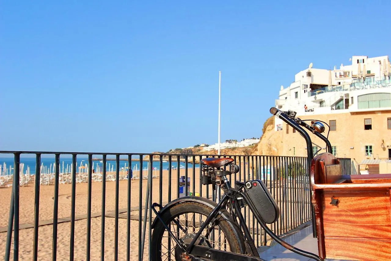 Warm Yellow Albufeira Apartment